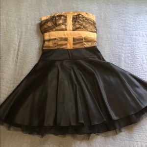 XOXO short gold prom dress